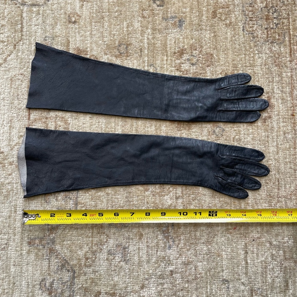 Supple Vintage Long Black Leather Opera Gloves - Picture 7 of 8